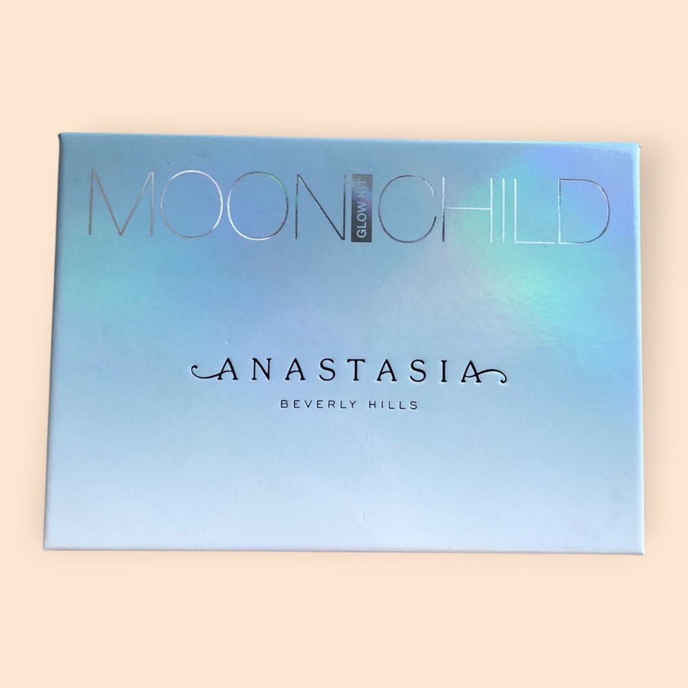 Anastasia Beverly Hills NEW Moon Child Glow Kit Metallic Highlighter Palette